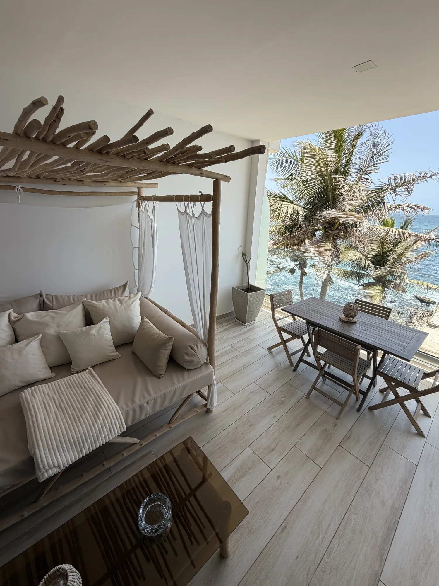 Terrasse avec pergola vue mer, Bianca