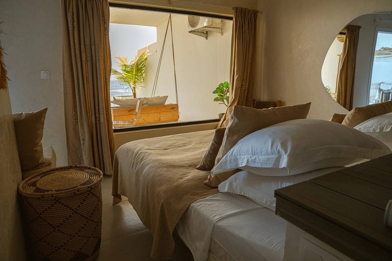 Chambre ouverte sur le jardin, Teranga